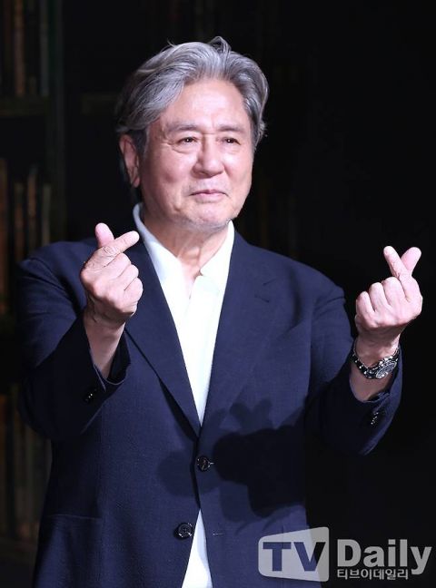 末行手记结局反转!文学教授为何深信工科生的故事?